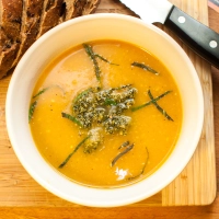 recipe // butternut squash soup with pumpkin seed-mint pesto
